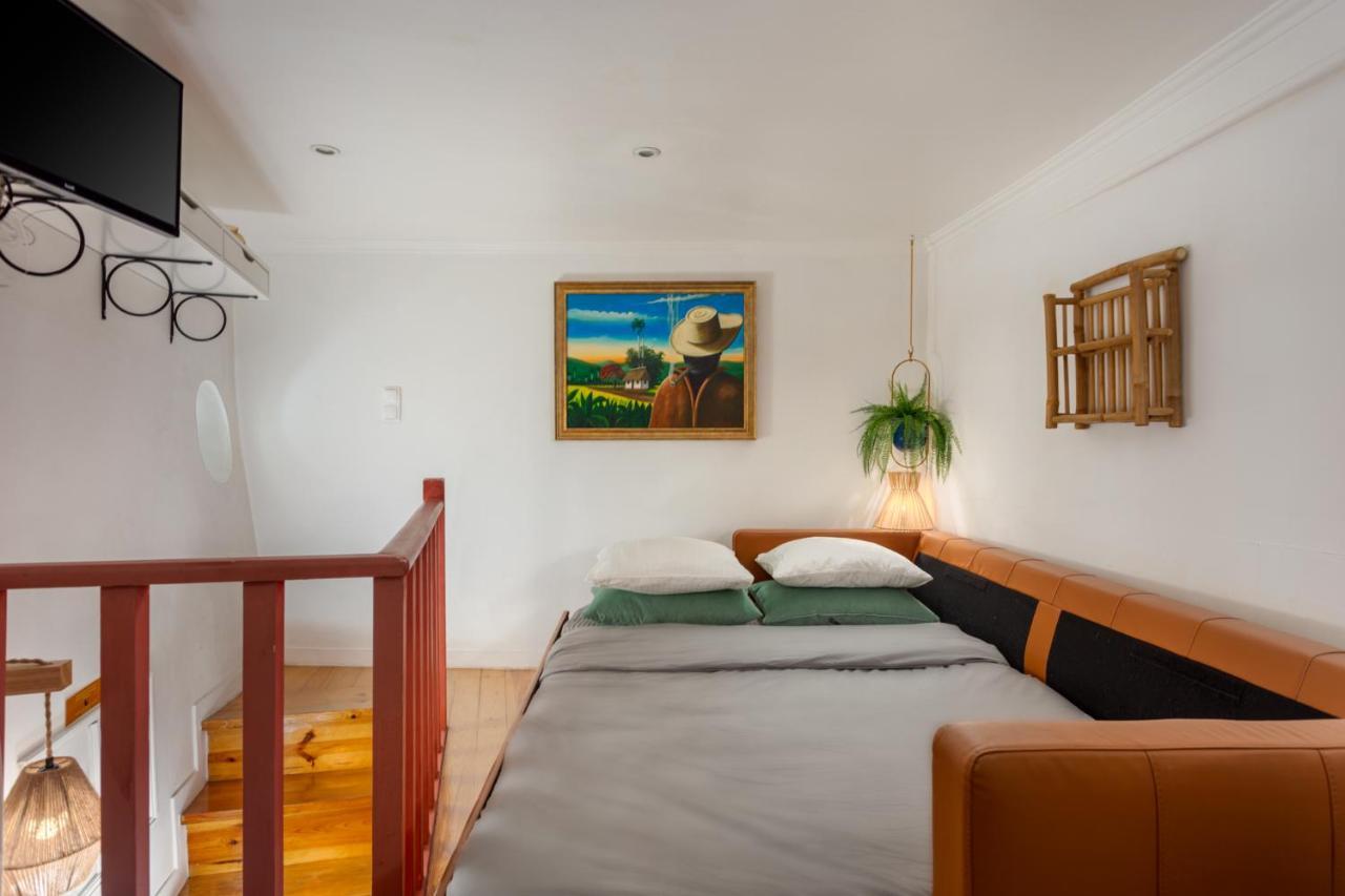 Villa Casa Aurora - Bairro Tipico A Minutos Do Terreiro Lisbona Esterno foto